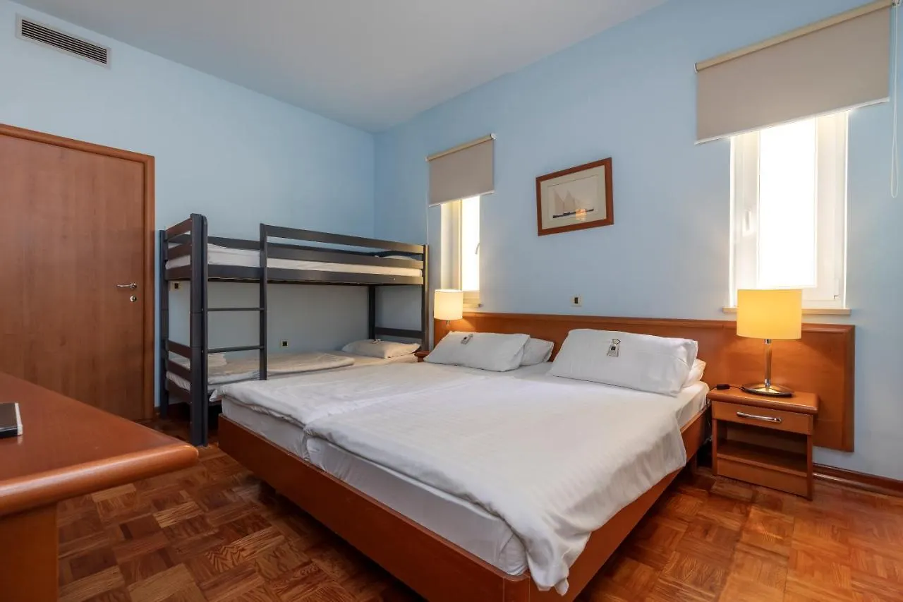 ****  Hotel Manora Nerezine Kroatien