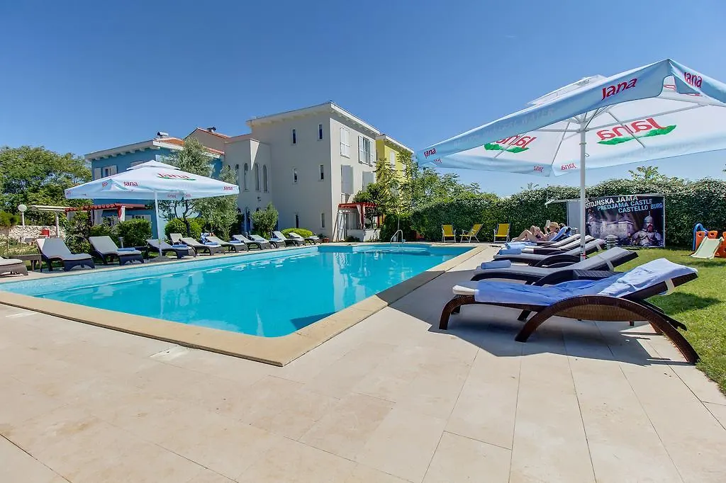 Hotel Manora Nerezine 4*,