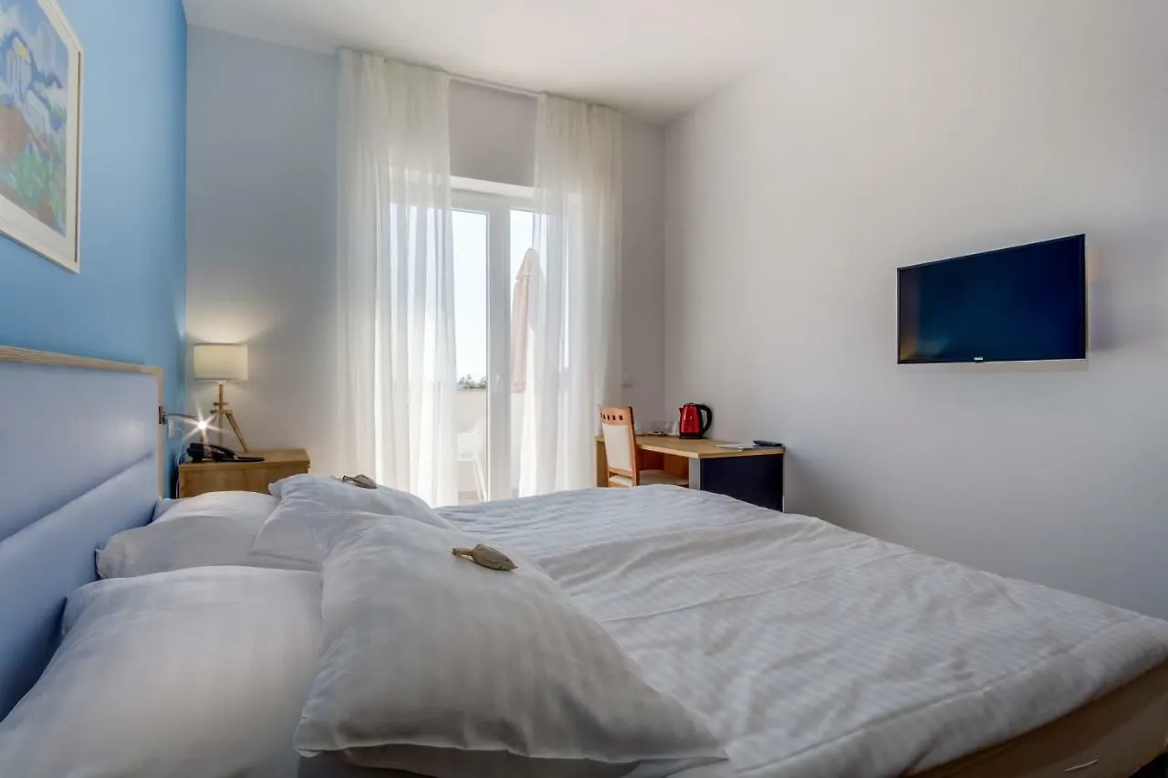 Hotel Manora Nerezine