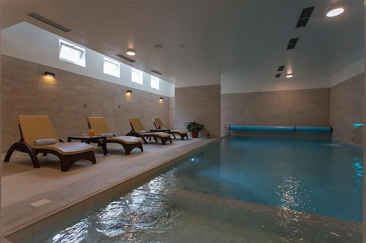 Hotel Manora Nerezine 4*,