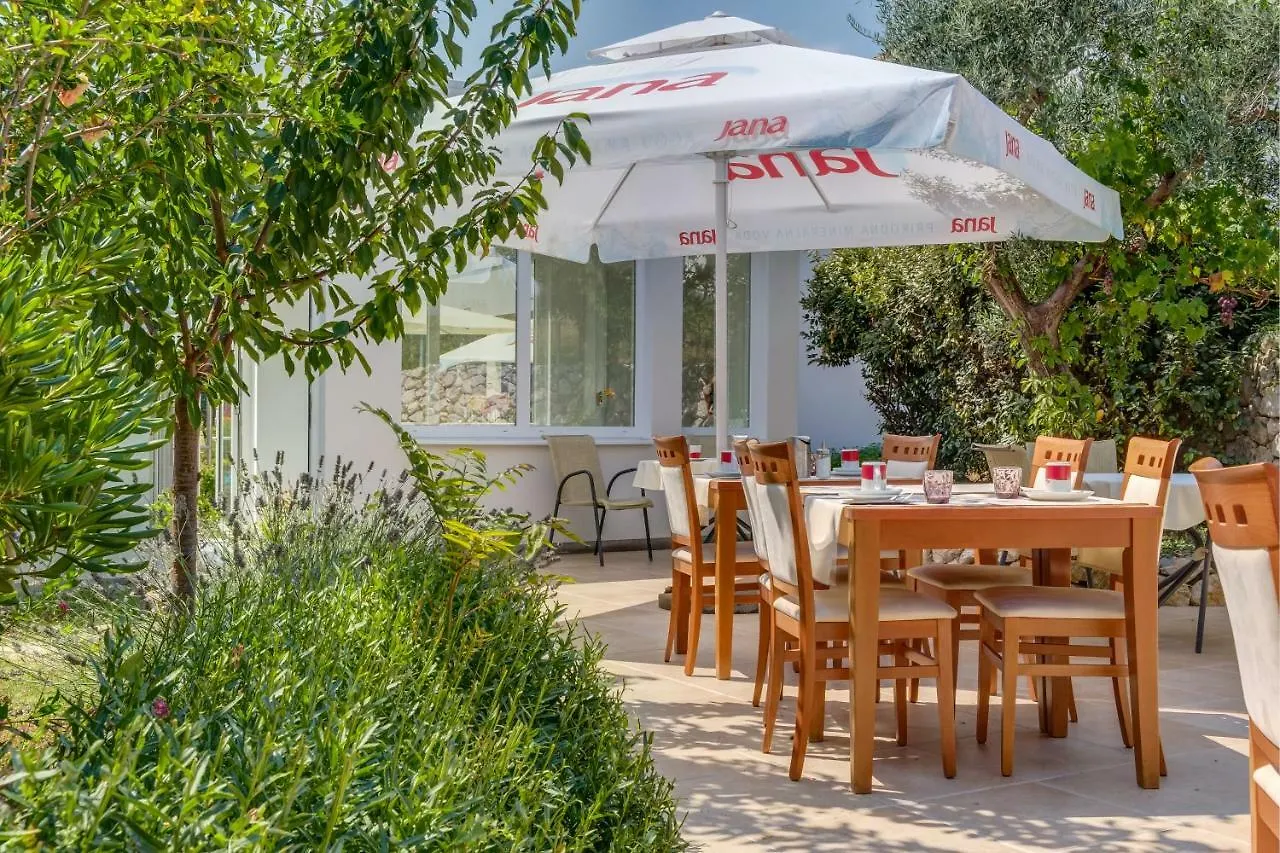 Hotel Manora Nerezine